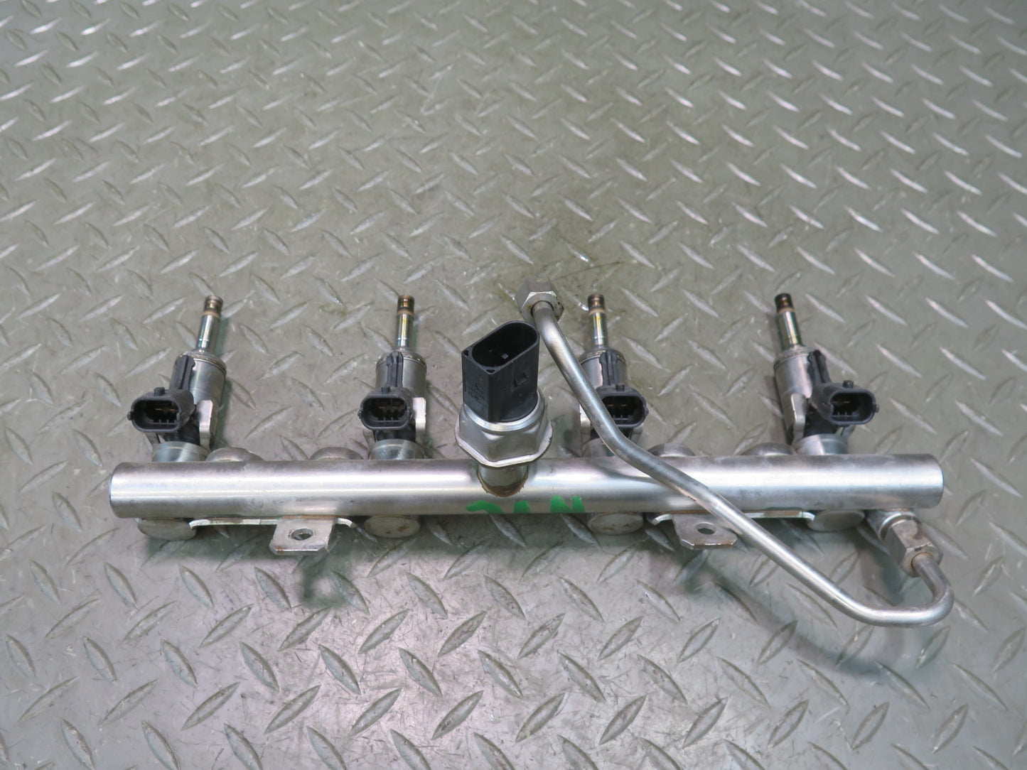 11-12 Mini Cooper S R55 R56 R57 N18 Engine Fuel Rail w Injector Set OEM