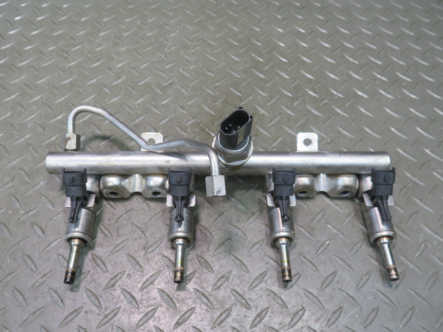11-12 Mini Cooper S R55 R56 R57 N18 Engine Fuel Rail w Injector Set OEM