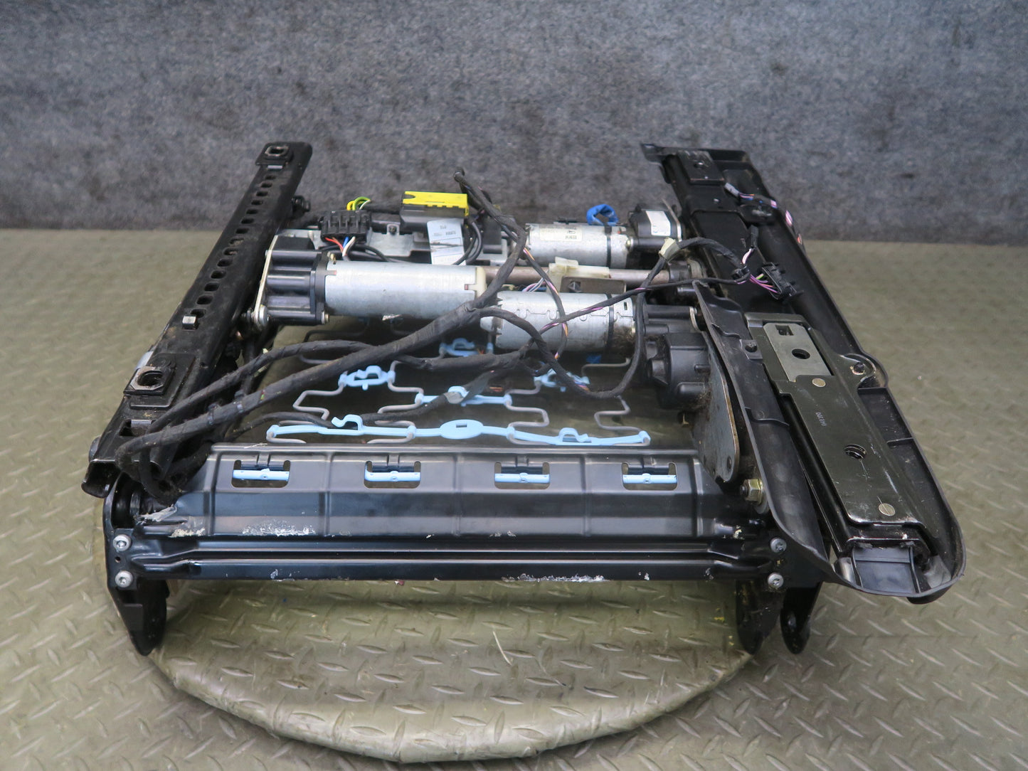 01-06 BMW E46 330ci Convert Front Left Seat Lower Frame Track Rail w Motor OEM
