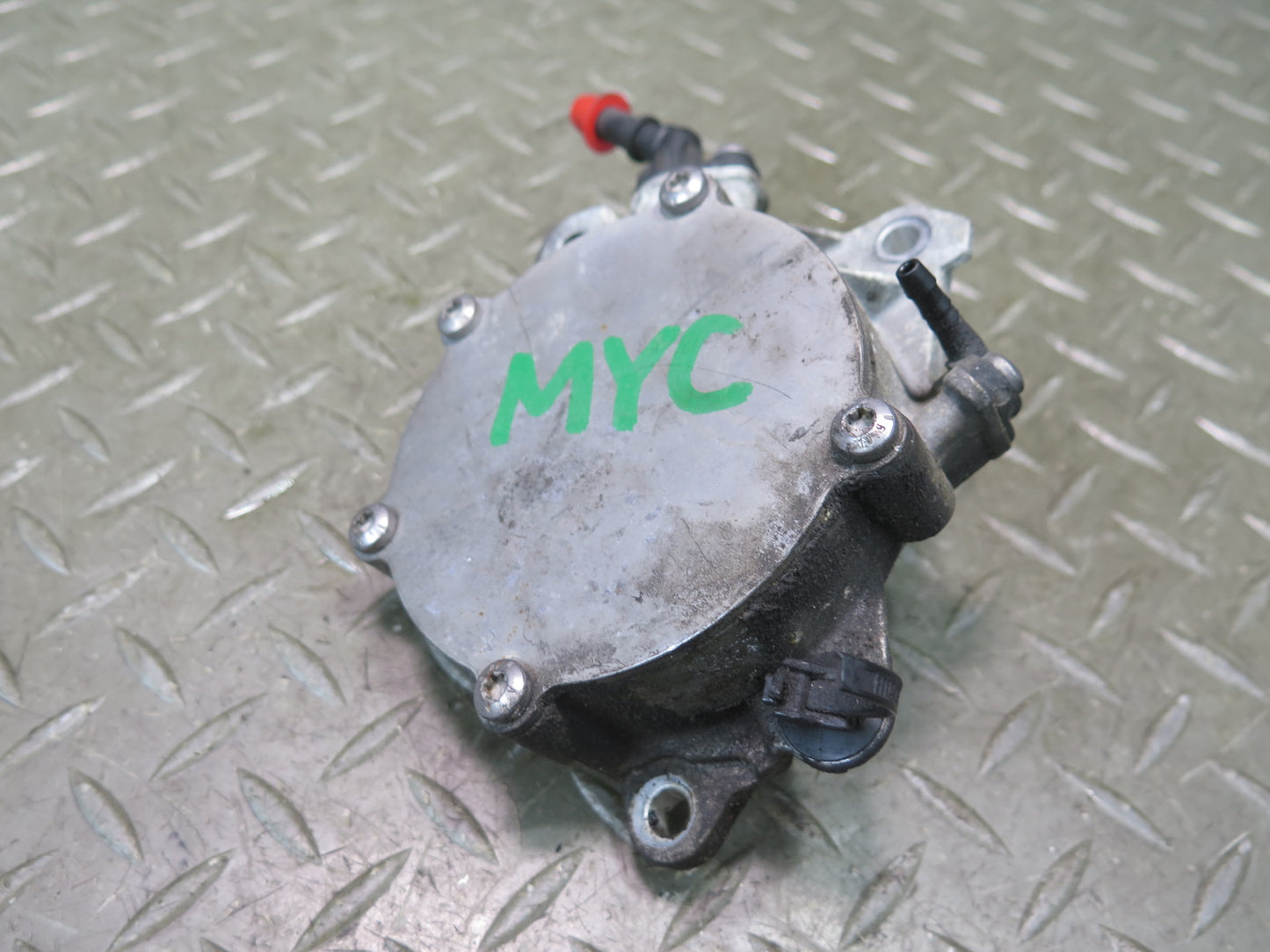 11-13 Mini Cooper S R55 R56 R57 R59 R59 N18 Turbo Engine Brake Vacuum Pump OEM