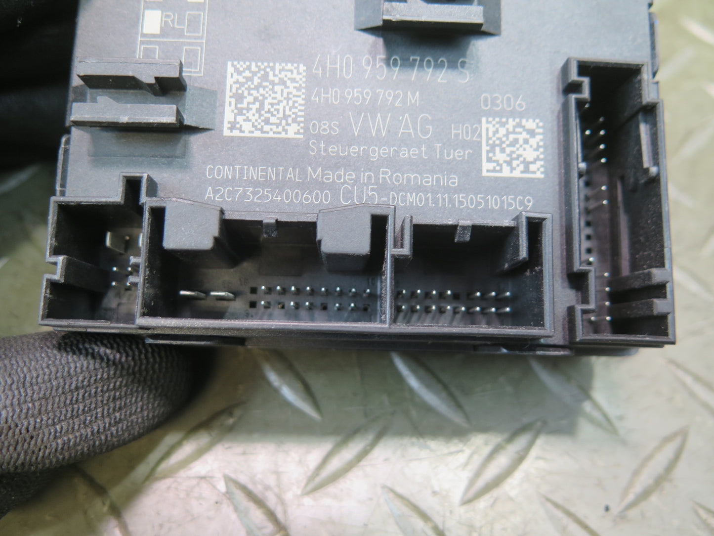 2010-2016 Porsche Panamera 970 Front Right Side Door Control Module
