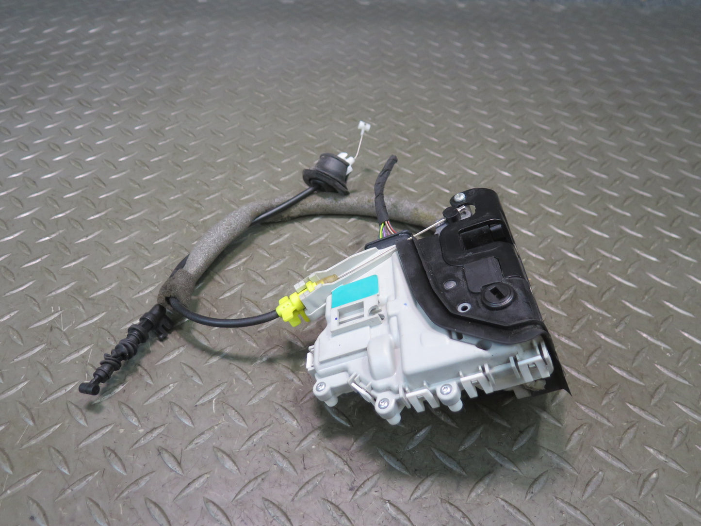 2010-2016 Porsche Panamera 970 Rear Left Driver Side Door Lock Latch Actuator