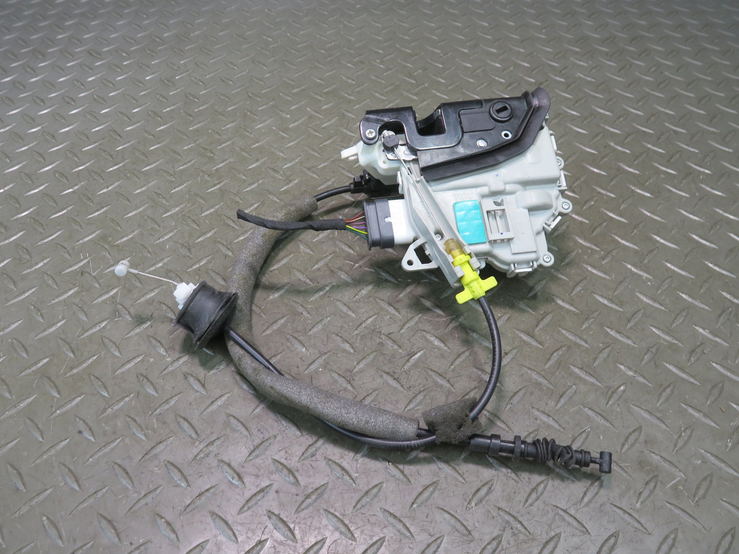 2010-2016 Porsche Panamera 970 Rear Left Driver Side Door Lock Latch Actuator