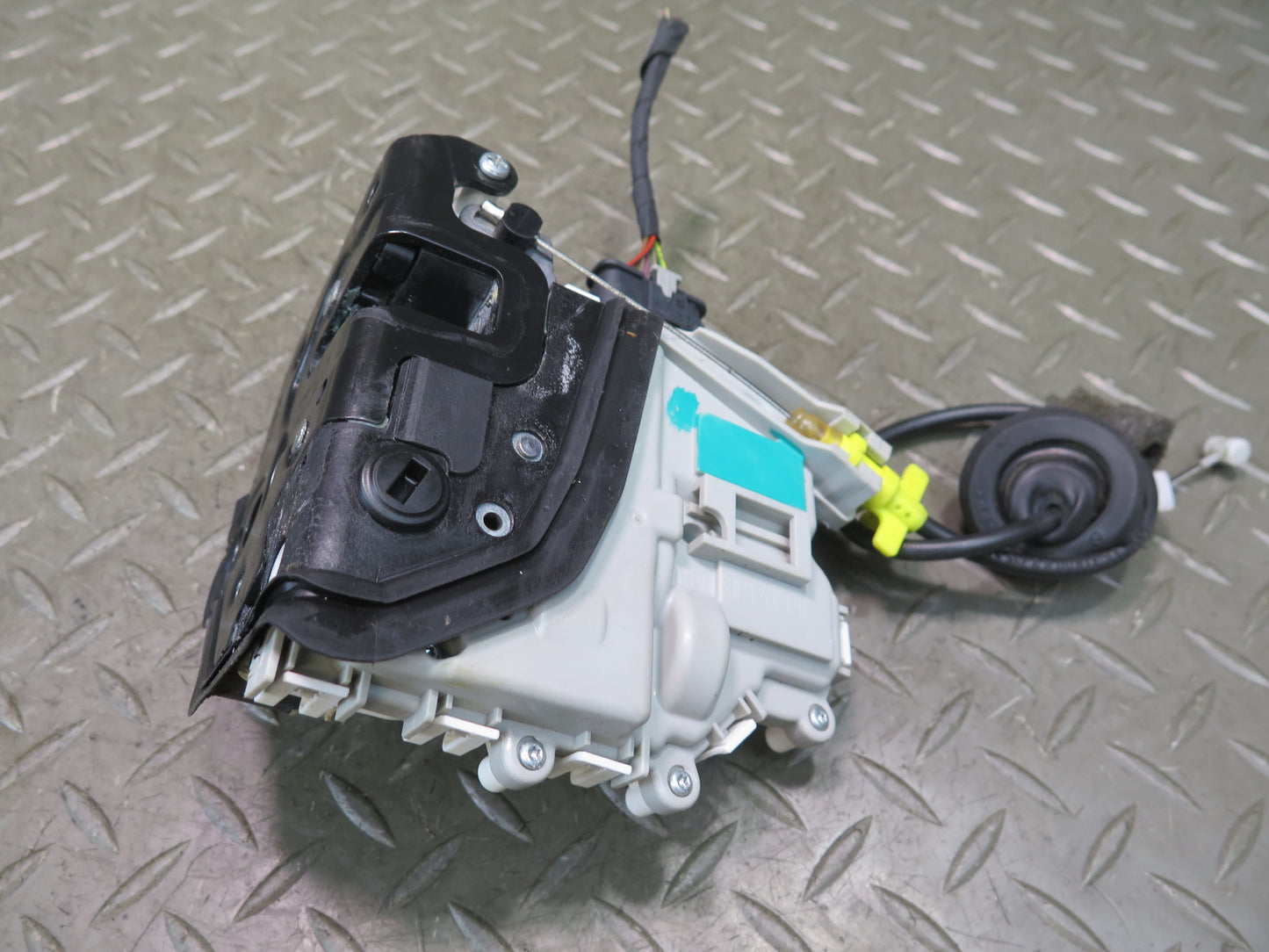2010-2016 Porsche Panamera 970 Rear Right Pass Side Door Lock Latch Actuator