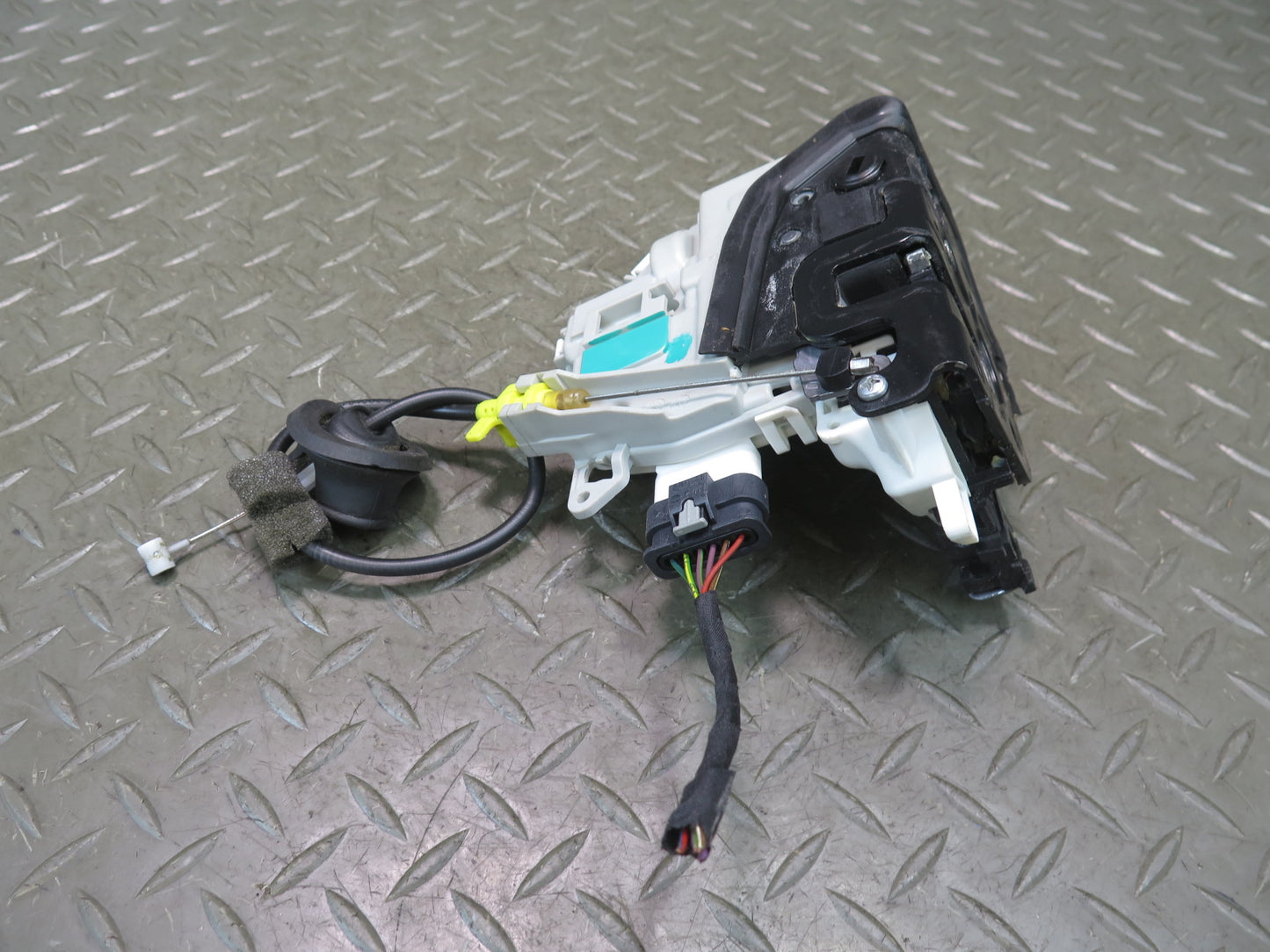 2010-2016 Porsche Panamera 970 Rear Right Pass Side Door Lock Latch Actuator