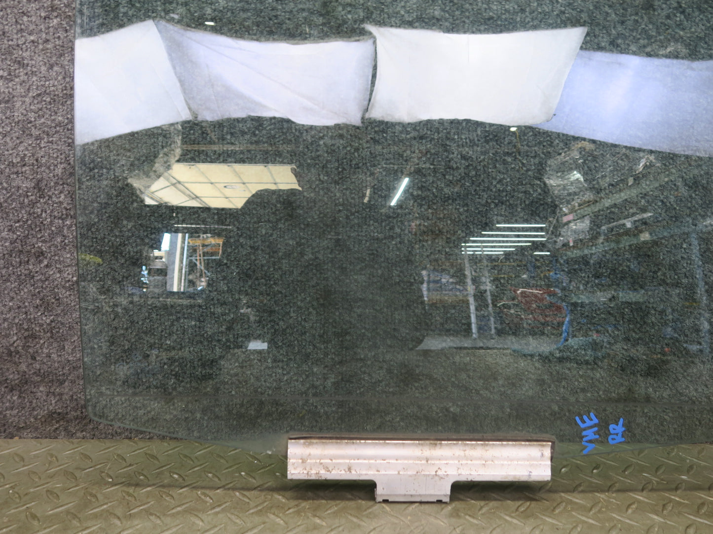 1990 Mercedes W124 300E Rear Right Door Glass Window OEM
