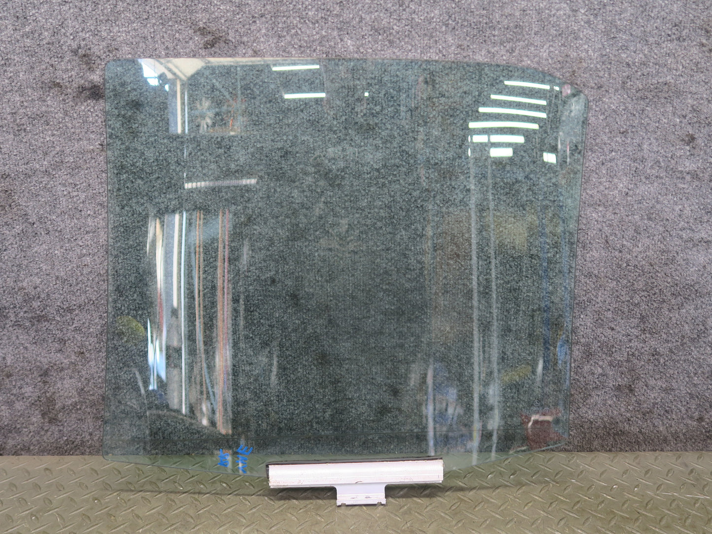 1990 Mercedes W124 300E Rear Right Door Glass Window OEM