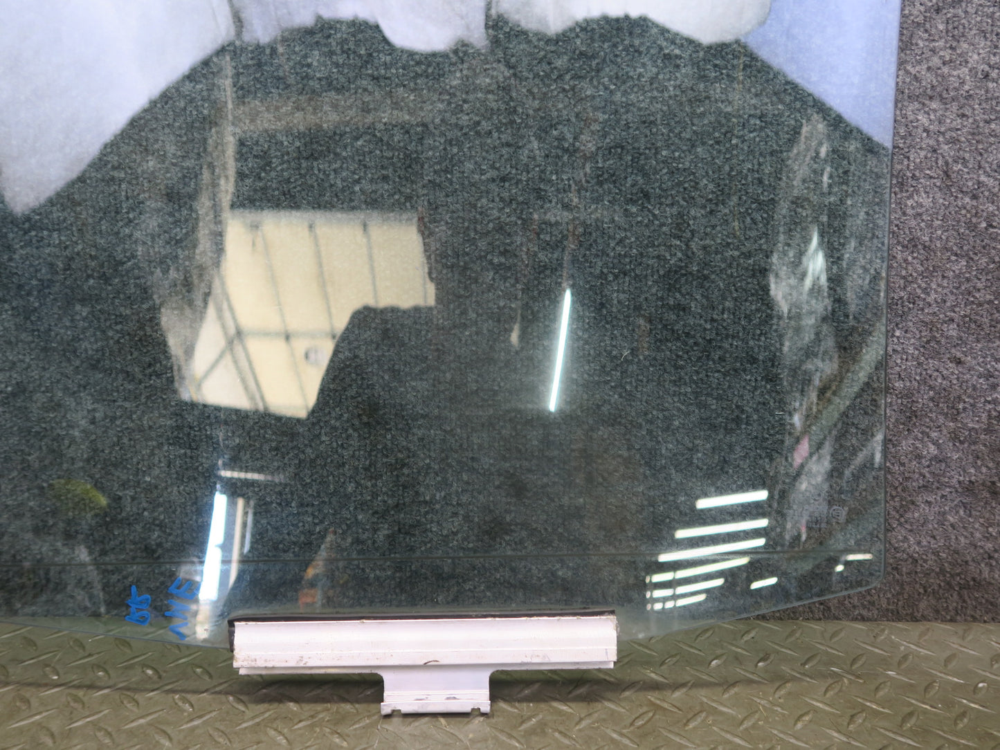 1990 Mercedes W124 300E Rear Right Door Glass Window OEM