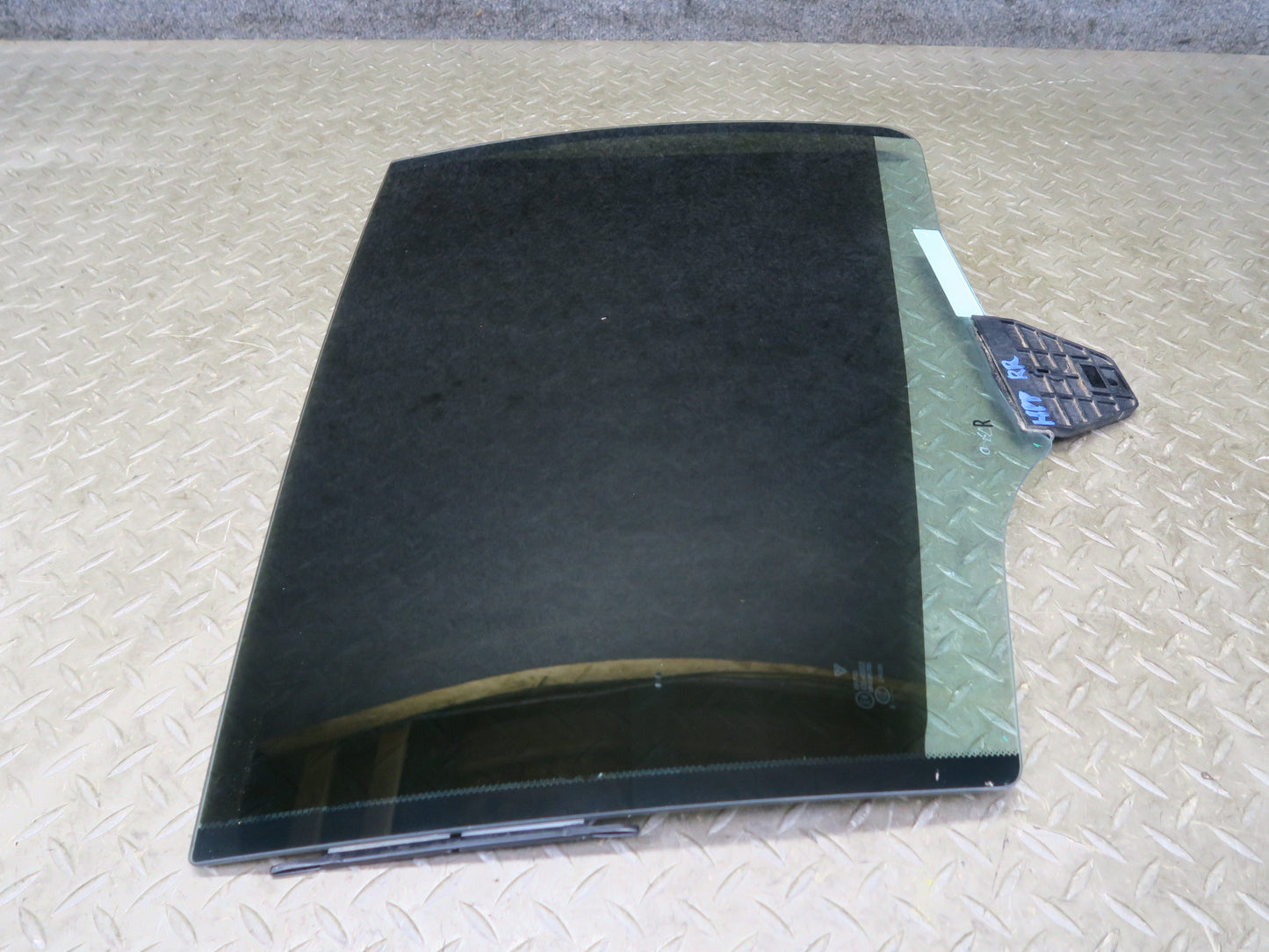 2010-2016 Porsche Panamera 970 Rear Right Pass Side Door Window Glass