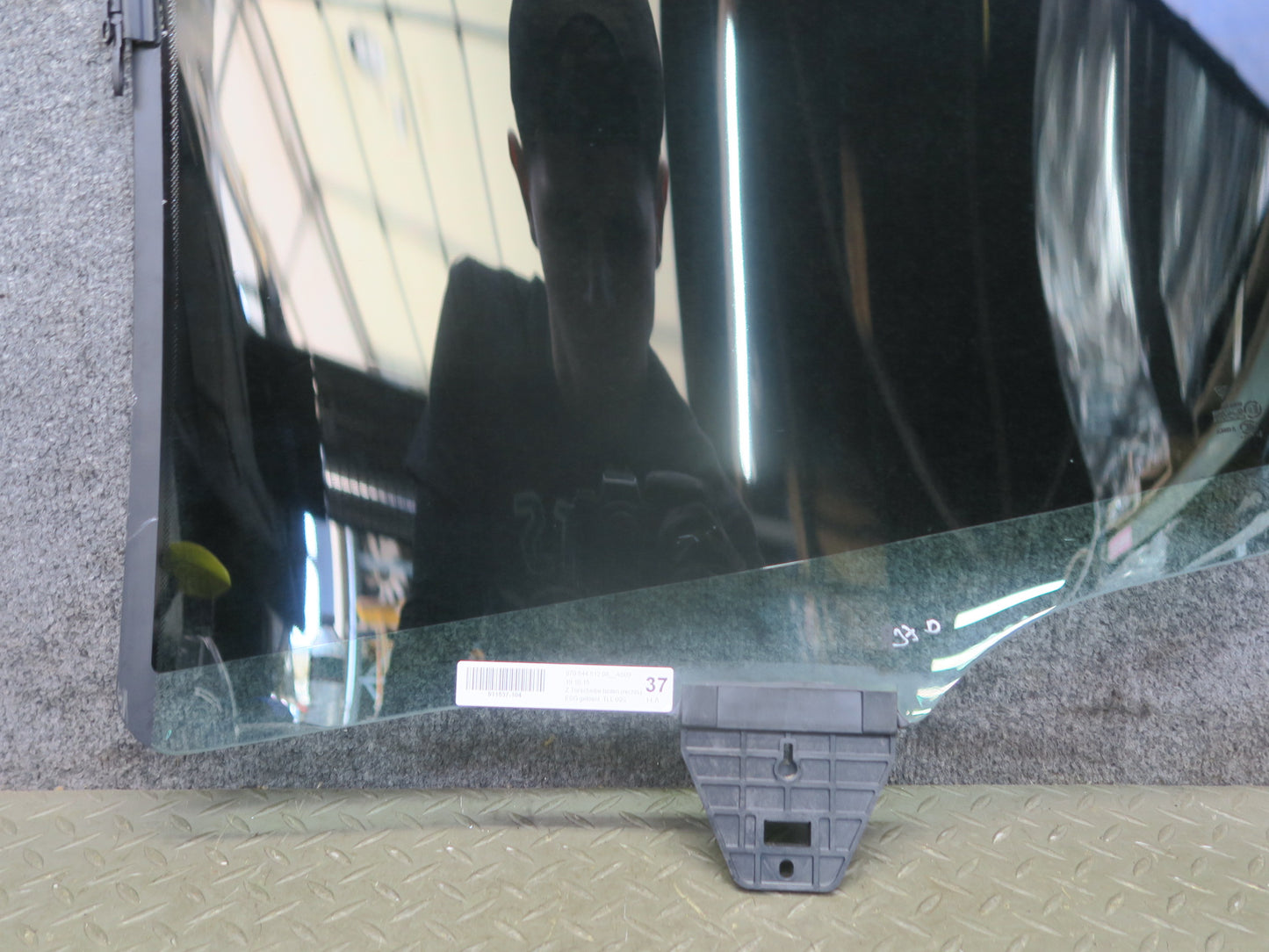 2010-2016 Porsche Panamera 970 Rear Right Pass Side Door Window Glass
