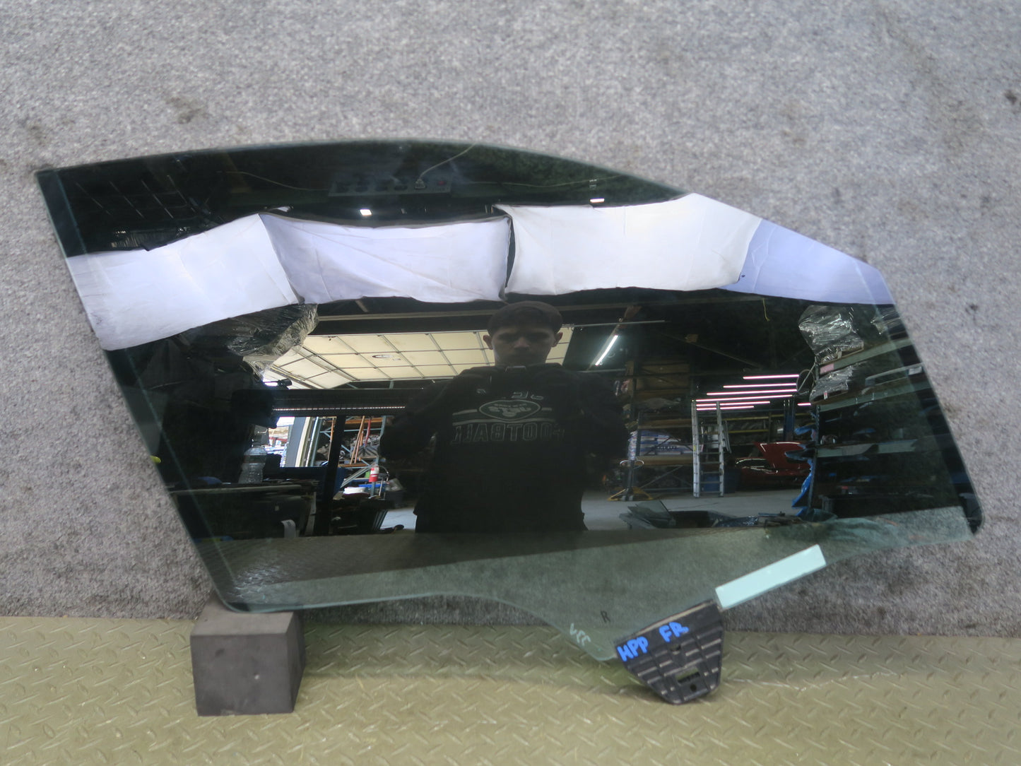 2010-2016 Porsche Panamera 970 Front Right Pass Side Door Window Glass