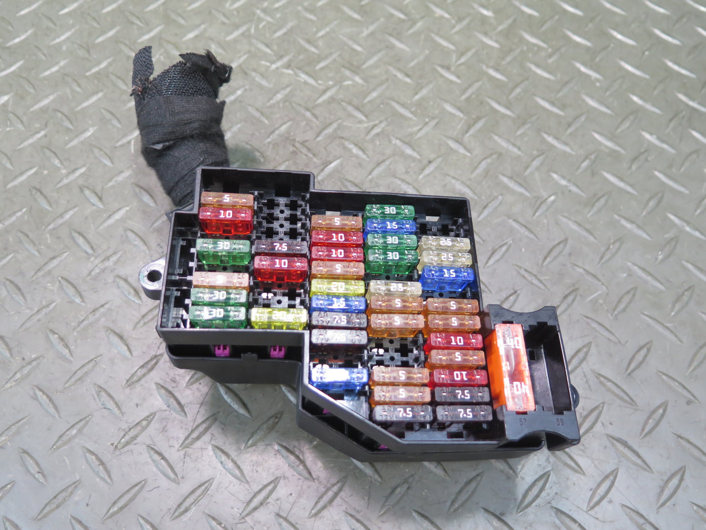 2010-2016 Porsche Panamera 970 Left Side Cabin Fuse Relay Box Module