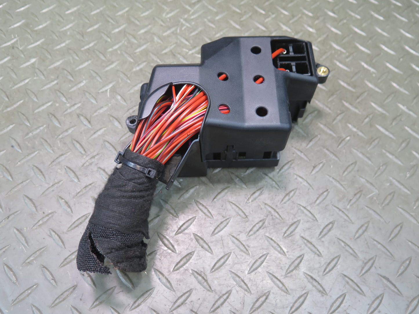 2010-2016 Porsche Panamera 970 Left Side Cabin Fuse Relay Box Module