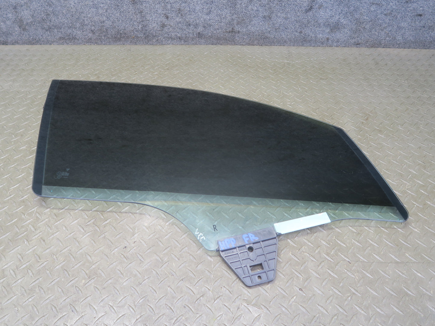 2010-2016 Porsche Panamera 970 Front Right Pass Side Door Window Glass