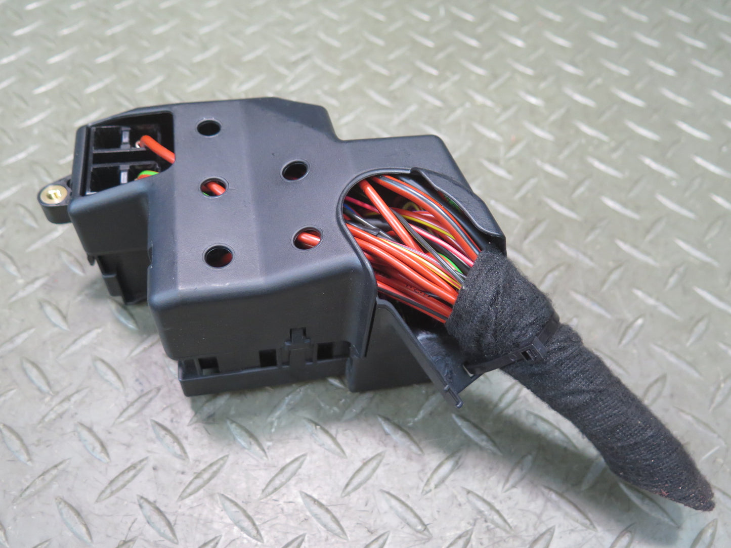 2010-2016 Porsche Panamera 970 Cabin Fuse Relay Box Module