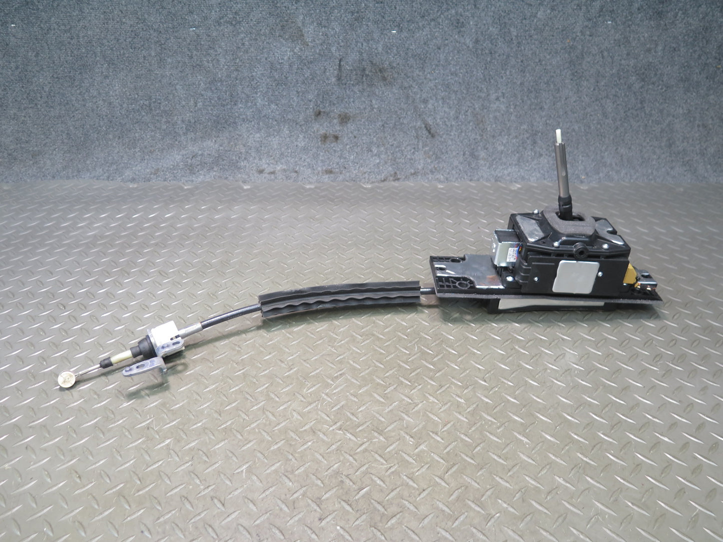 2010-2016 Porsche Panamera 970 A/T Automatic Transmission Shifter W/ Cable