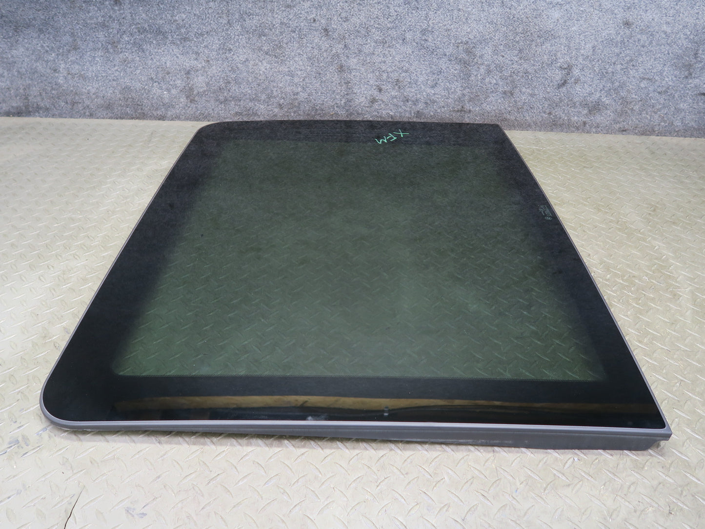 00-06 BMW E53 X5 Front Panoramic Sunroof Glass Panel OEM