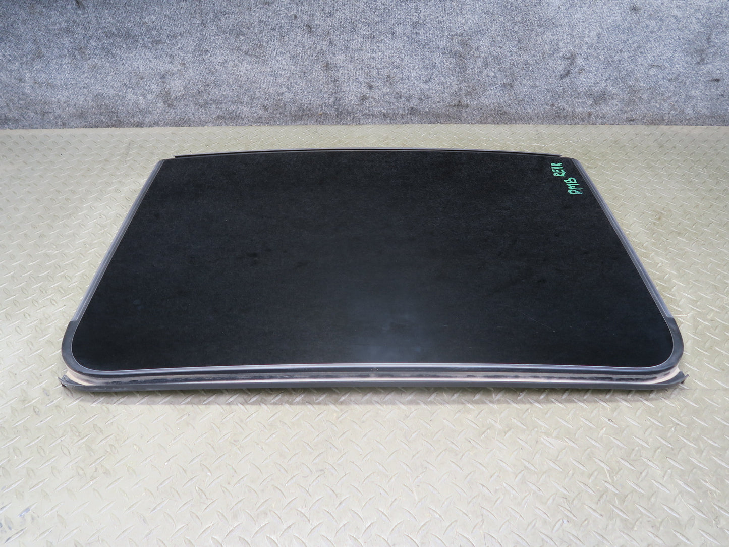 2015-2018 Porsche Macan Rear Panoramic Sunroof Glass Panel