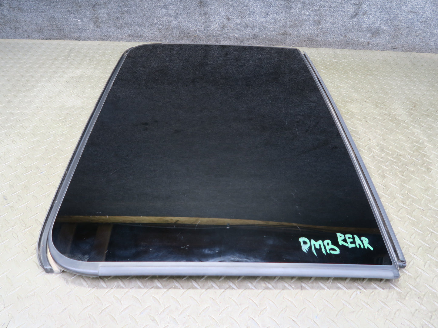 2015-2018 Porsche Macan Rear Panoramic Sunroof Glass Panel