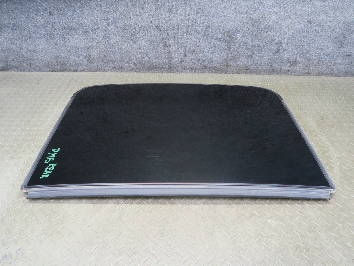 2015-2018 Porsche Macan Rear Panoramic Sunroof Glass Panel