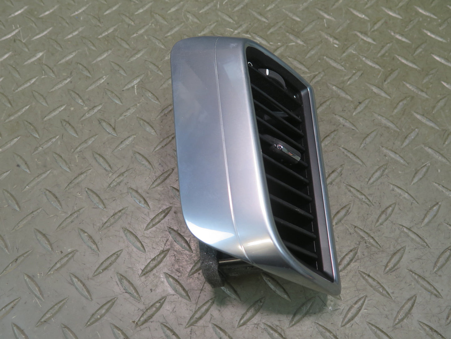 2010-2016 Porsche Panamera 970 Rear Left & Right Side A/C Heater Air Vent Set