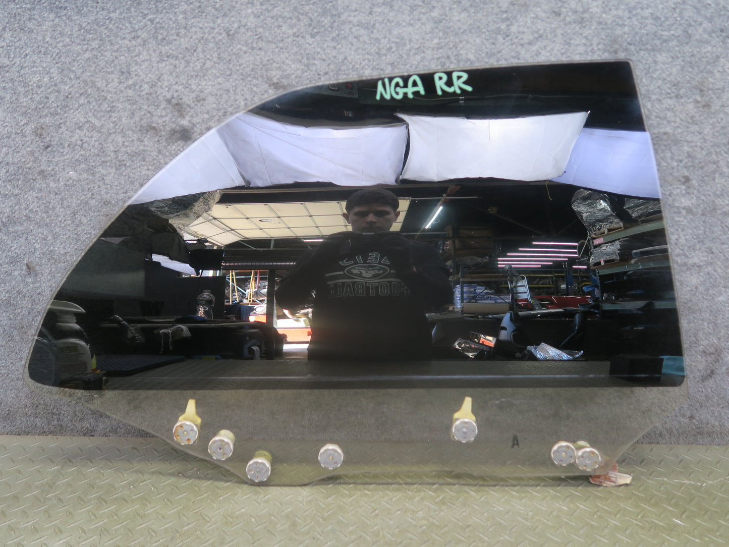 95-97 Nissan Gloria HY33 VIP Rear Right Door Window Tinted Glass OEM