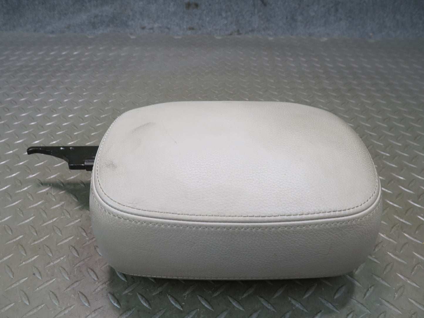 2006-2008 BMW E64 M6 Convertible Set of 2 Front Seat Leather Headrest