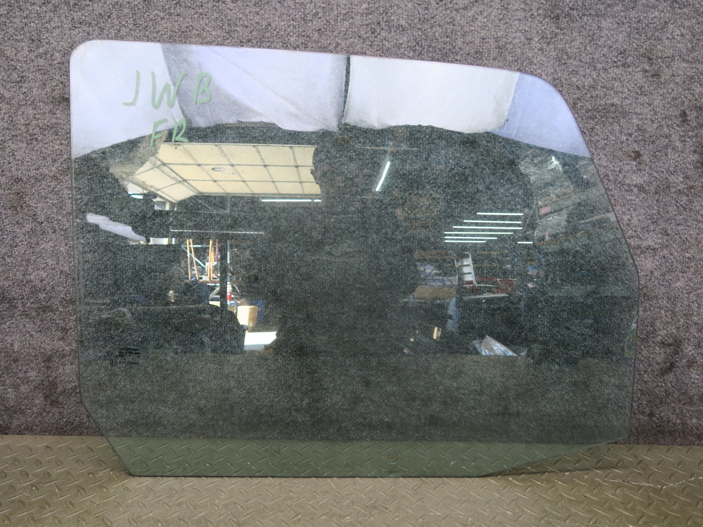 07-10 Jeep Wrangler JK Front Right Door Glass  Window OEM