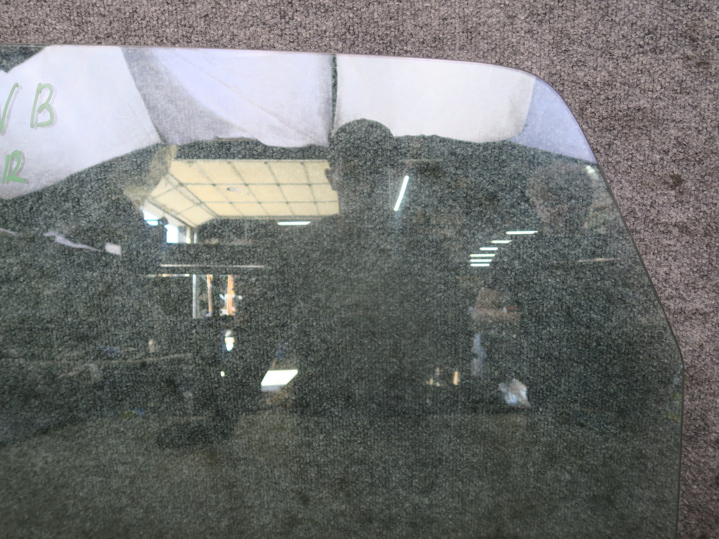 07-10 Jeep Wrangler JK Front Right Door Glass  Window OEM