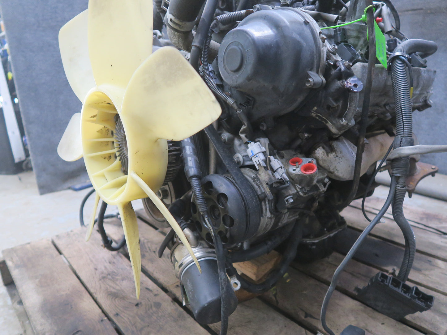 2004 Lexus UZJ100L LX470 4.7L V8 2UZFE Complete Engine Motor VIN T 5th Digit
