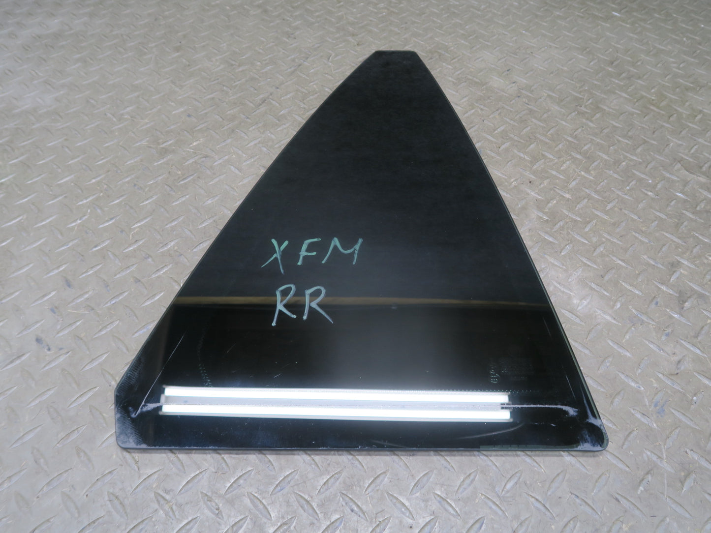 00-06 BMW E53 X5 Rear Right Door Fixed Corner Glass Window OEM