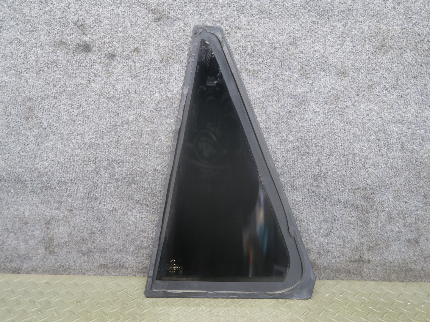 00-06 BMW E53 X5 Rear Right Door Fixed Corner Glass Window OEM