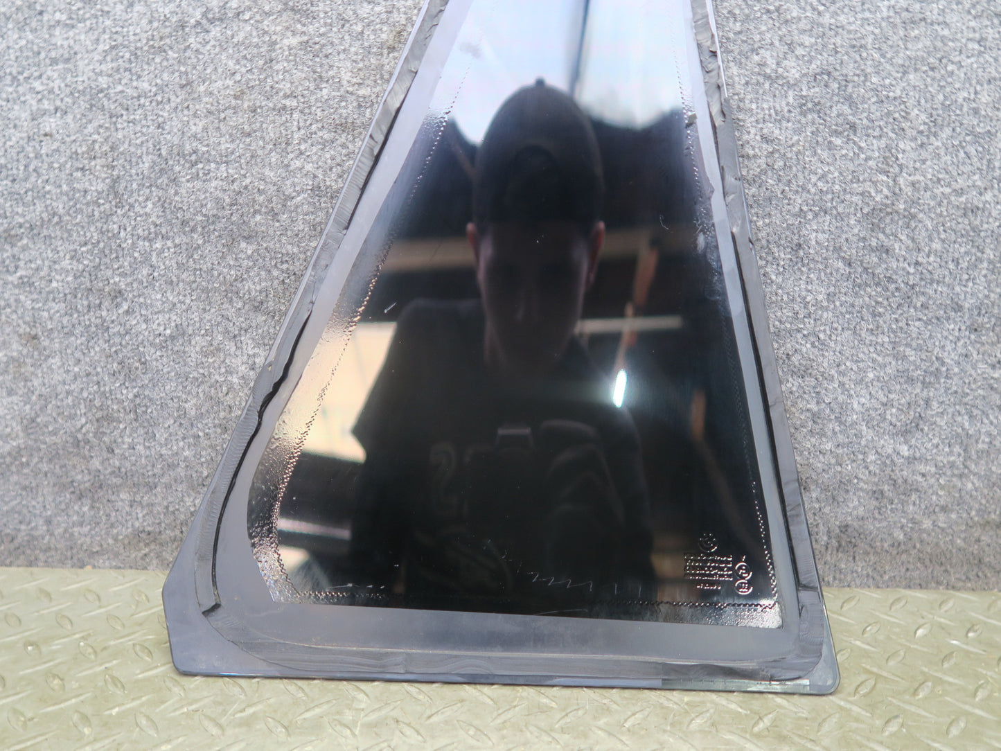 00-06 BMW E53 X5 Rear Left Door Fixed Corner Glass Window OEM