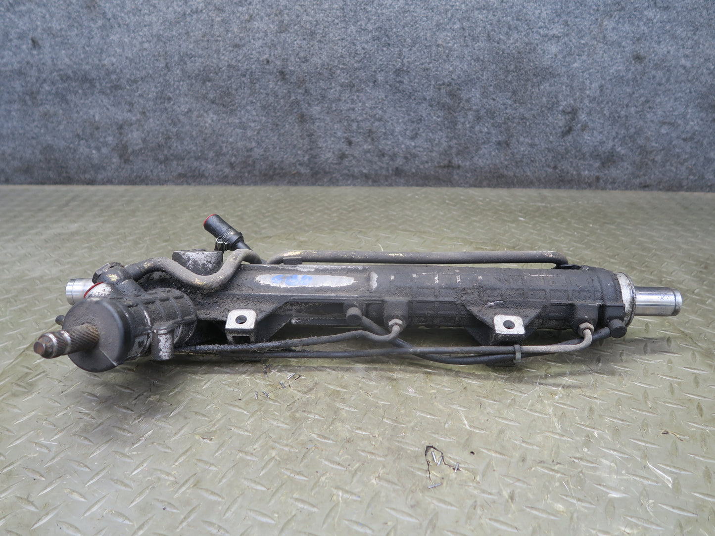 94-99 BMW E36 318ic Hydraulic Power Steering Rack & Pinion OEM