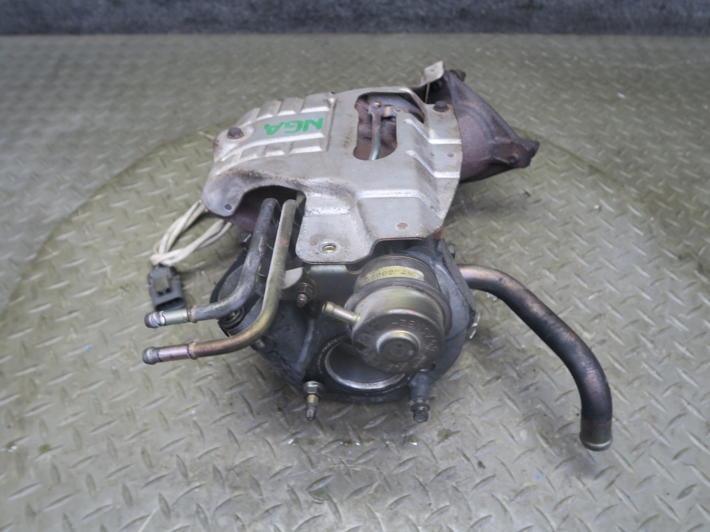 95-97 Nissan Gloria HY33 VQ30DET Engine Turbo Charger w Oil Tube Set 60K OEM