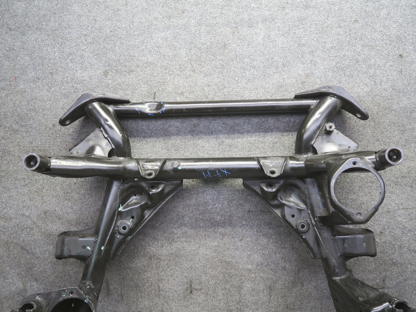 00-06 BMW E53 X5 Front Engine Suspension Crossmember Carrier Frame Cradle OEM