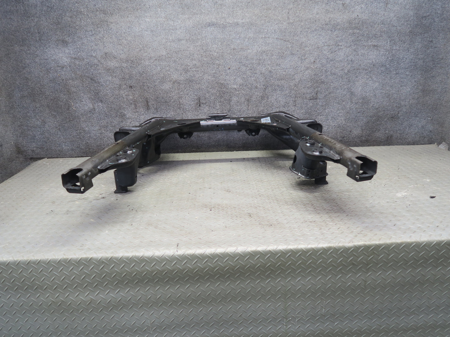 00-06 BMW E53 X5 Front Engine Suspension Crossmember Carrier Frame Cradle OEM