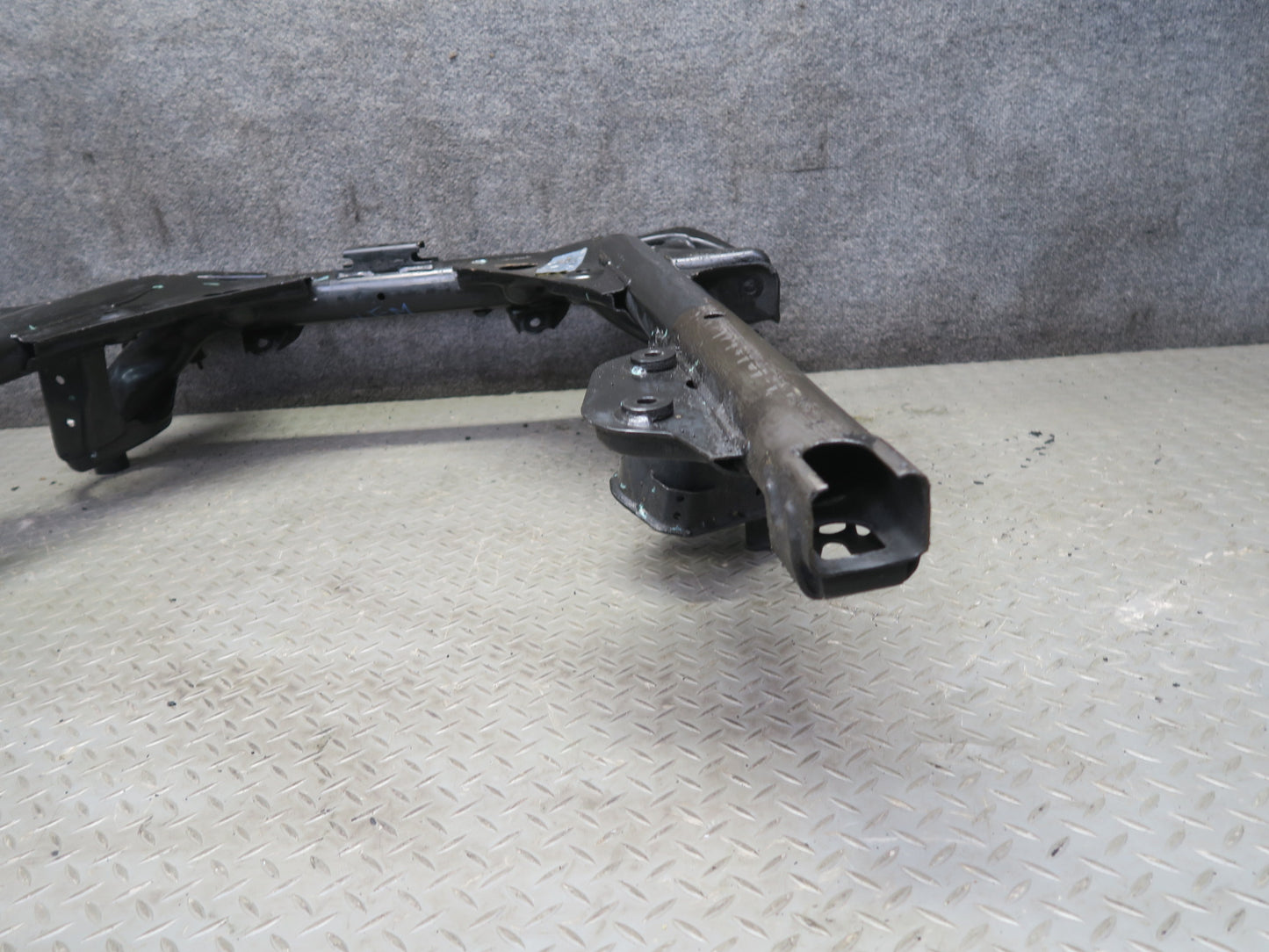 00-06 BMW E53 X5 Front Engine Suspension Crossmember Carrier Frame Cradle OEM