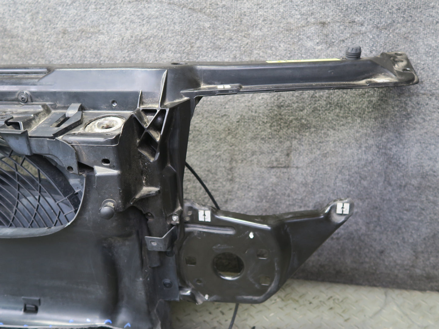 01-03 BMW E46 330ci Convert Front Radiator Air Duct Reinforcement Panel Assy OEM