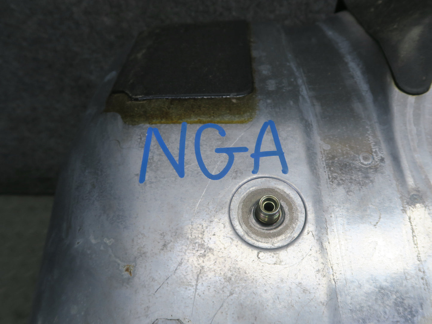 95-97 Nissan Gloria HY33 3.0L Fuel Gas Tank w Filler Neck Set 60K Miles OEM