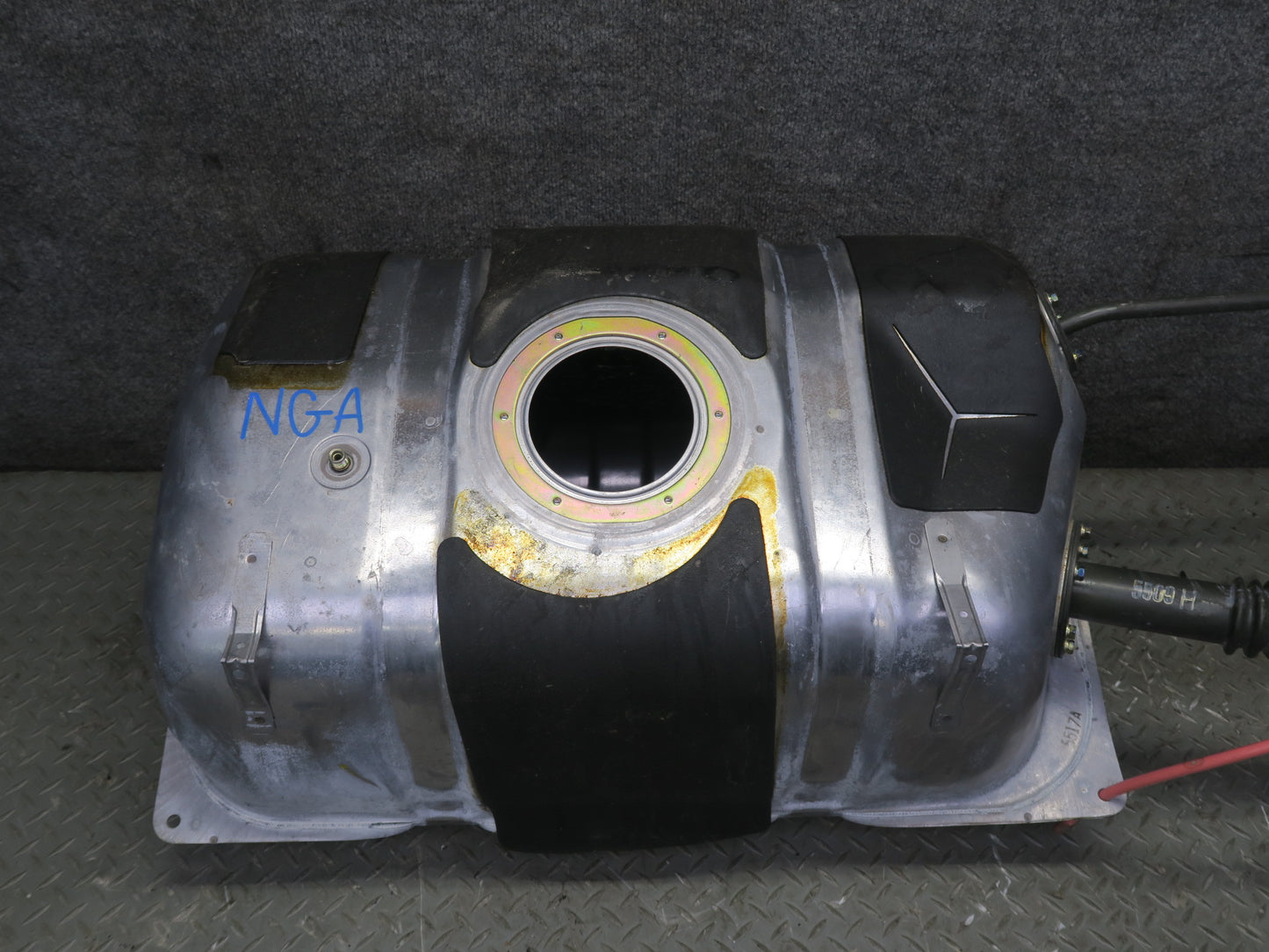 95-97 Nissan Gloria HY33 3.0L Fuel Gas Tank w Filler Neck Set 60K Miles OEM