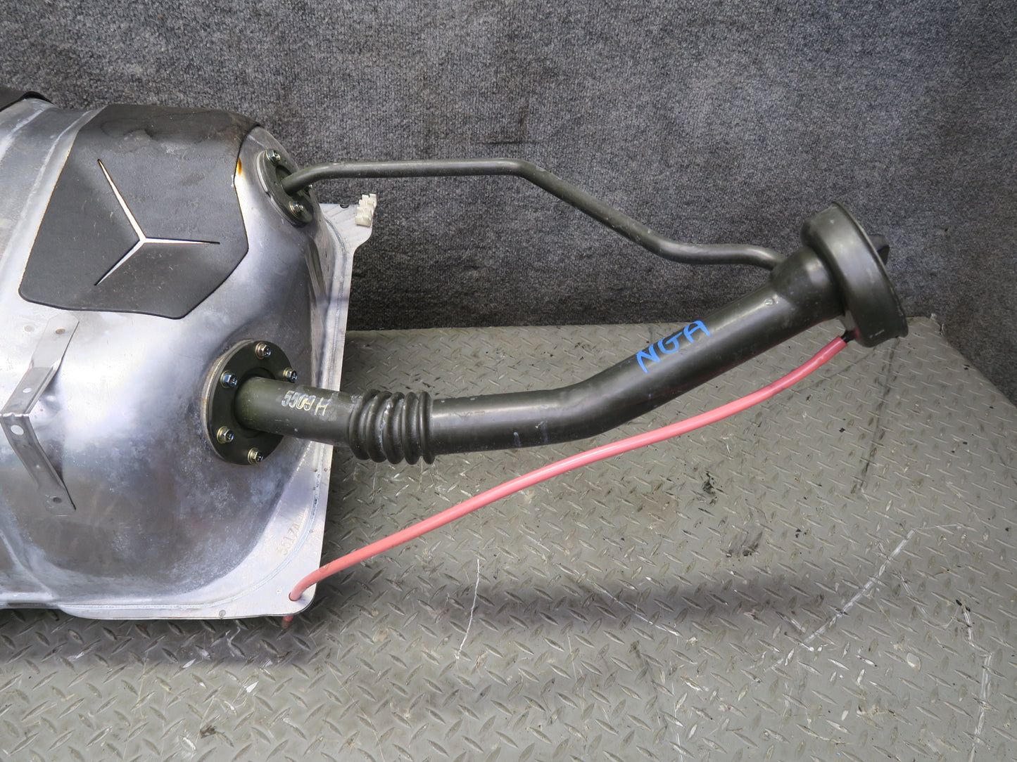95-97 Nissan Gloria HY33 3.0L Fuel Gas Tank w Filler Neck Set 60K Miles OEM