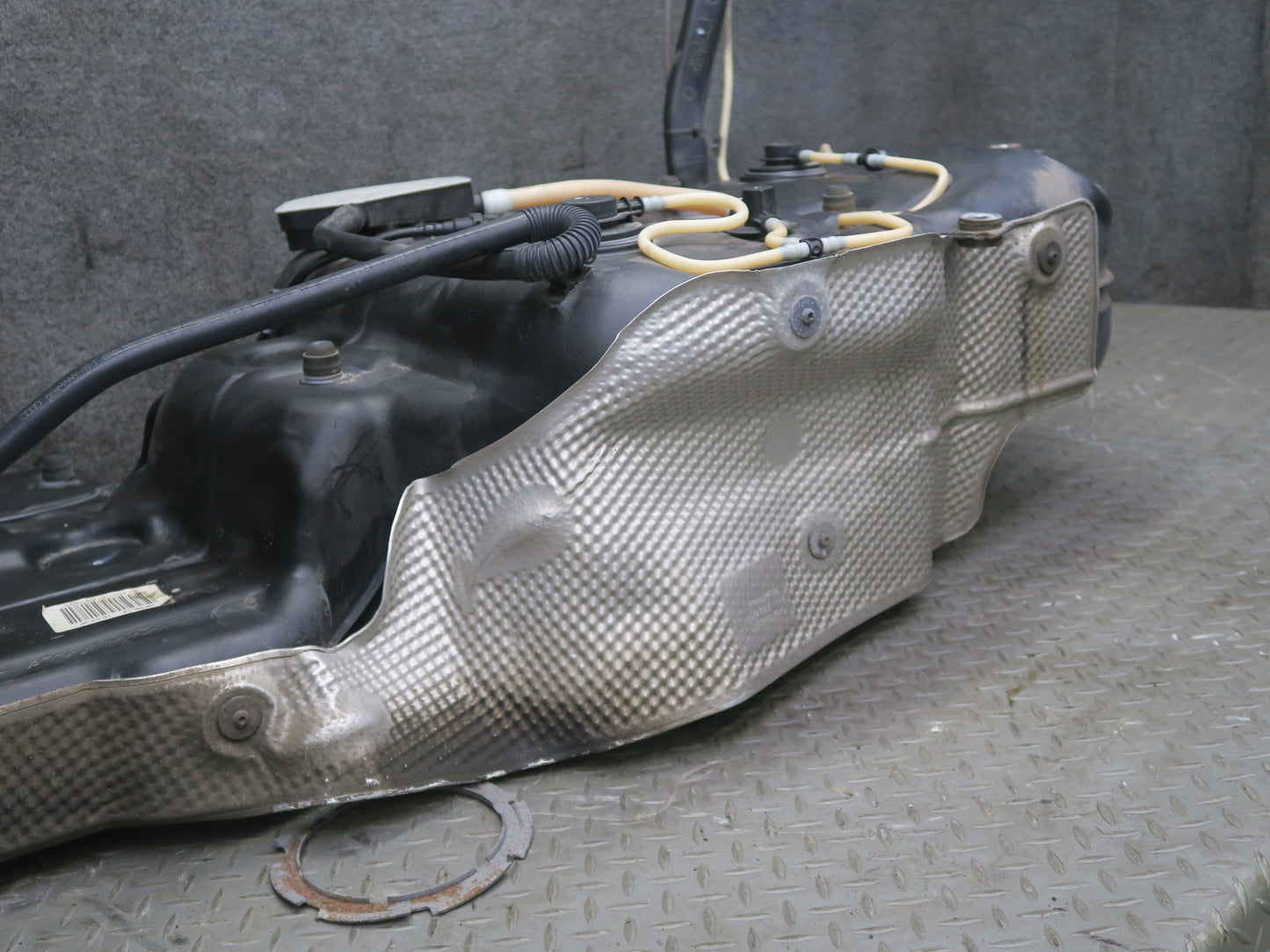 2015-2018 Porsche Macan Turbo Fuel Gas Tank W/ Filler Neck & Vapor Canister Assy