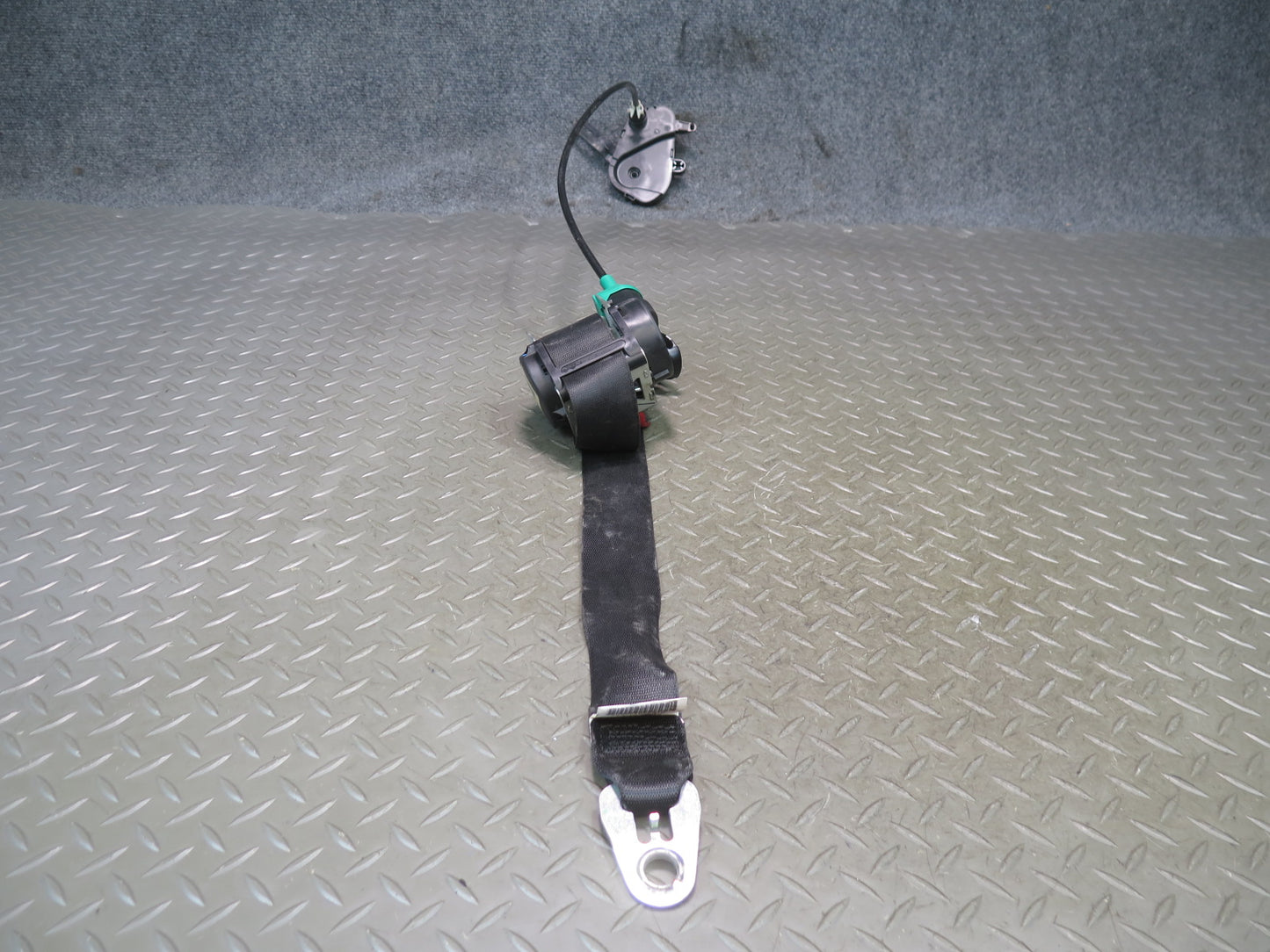 2007 BMW E64 M6 CONVERTIBLE FRONT LEFT & RIGHT SIDE SEATBELT RETRACTOR SET OEM