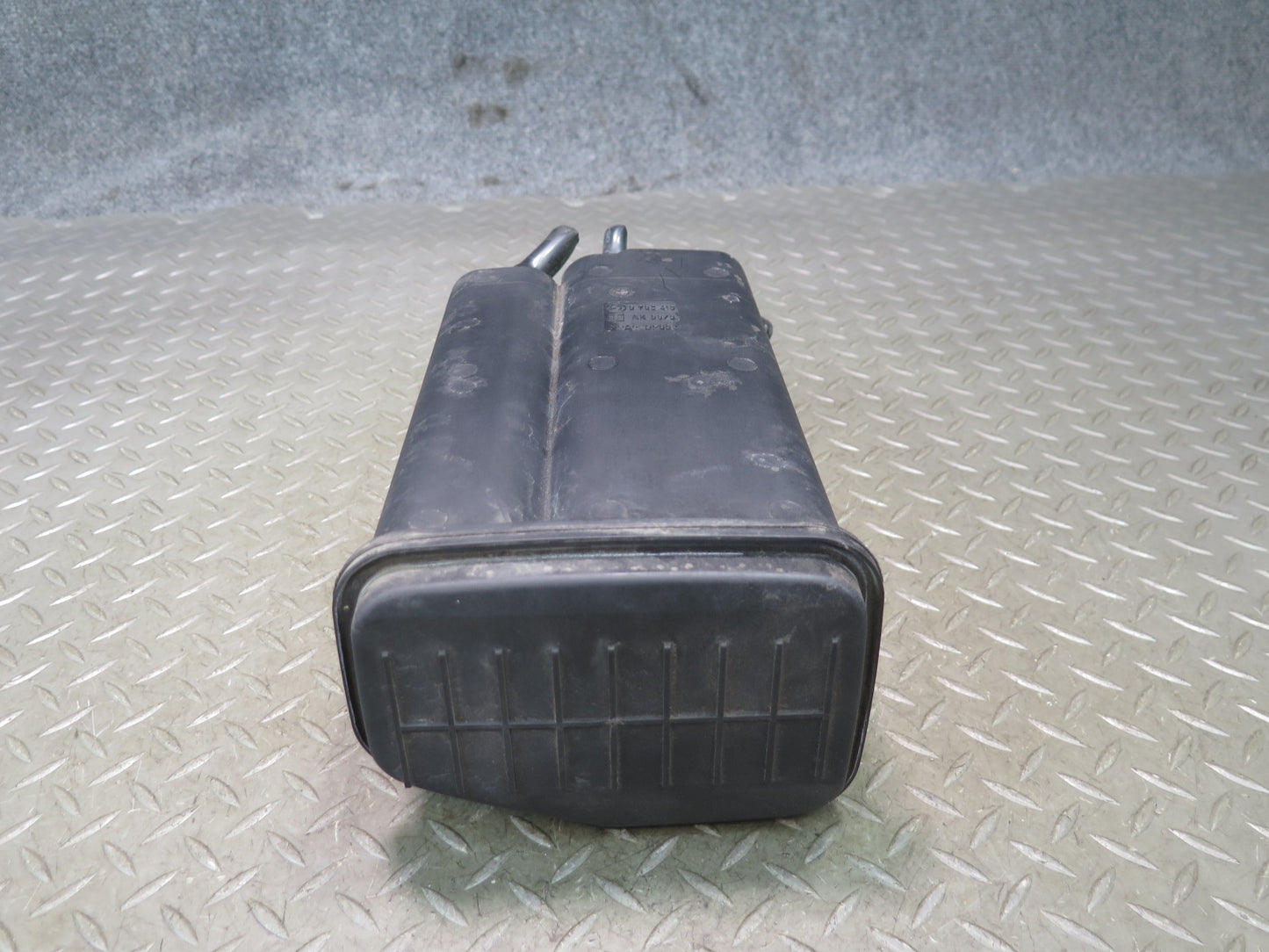 04-06 BMW E53 X5 Fuel Evap Vapor Charcoal Canister 6762410 OEM