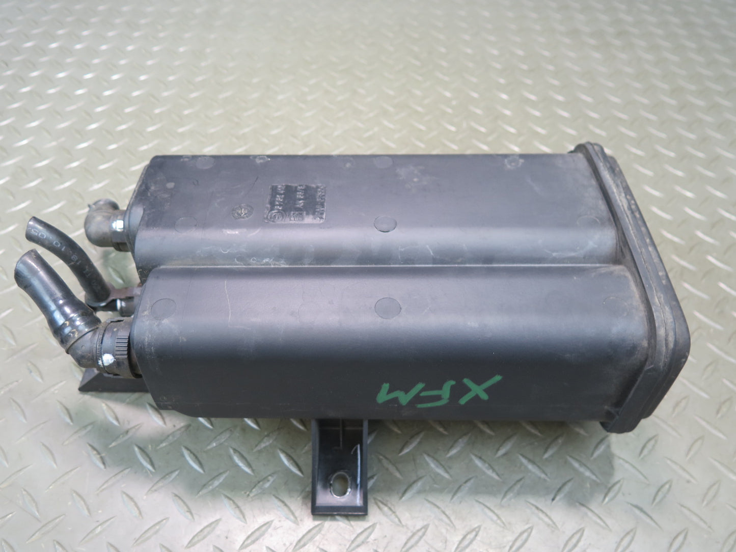 04-06 BMW E53 X5 Fuel Evap Vapor Charcoal Canister 6762410 OEM