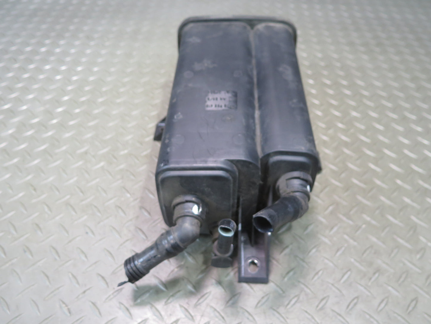 04-06 BMW E53 X5 Fuel Evap Vapor Charcoal Canister 6762410 OEM