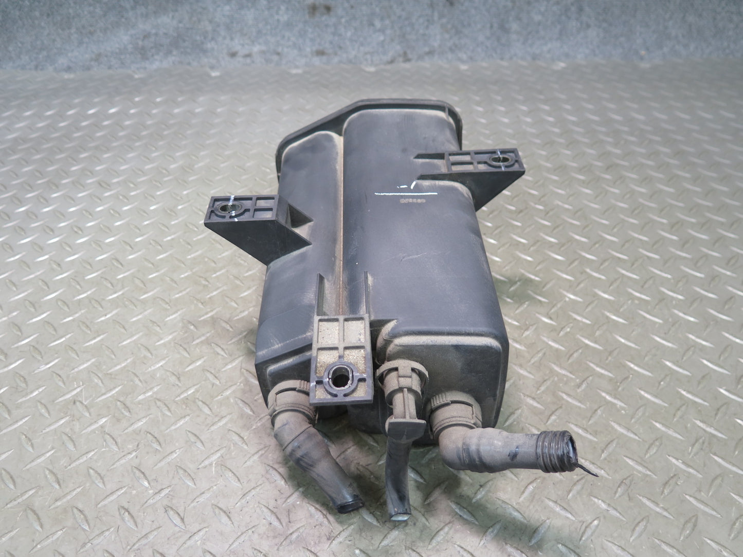 04-06 BMW E53 X5 Fuel Evap Vapor Charcoal Canister 6762410 OEM