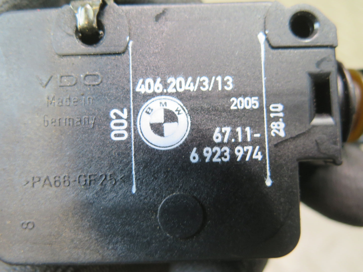 00-06 BMW E53 X5 Fuel Tank Door Lock Actuator 6923974 OEM