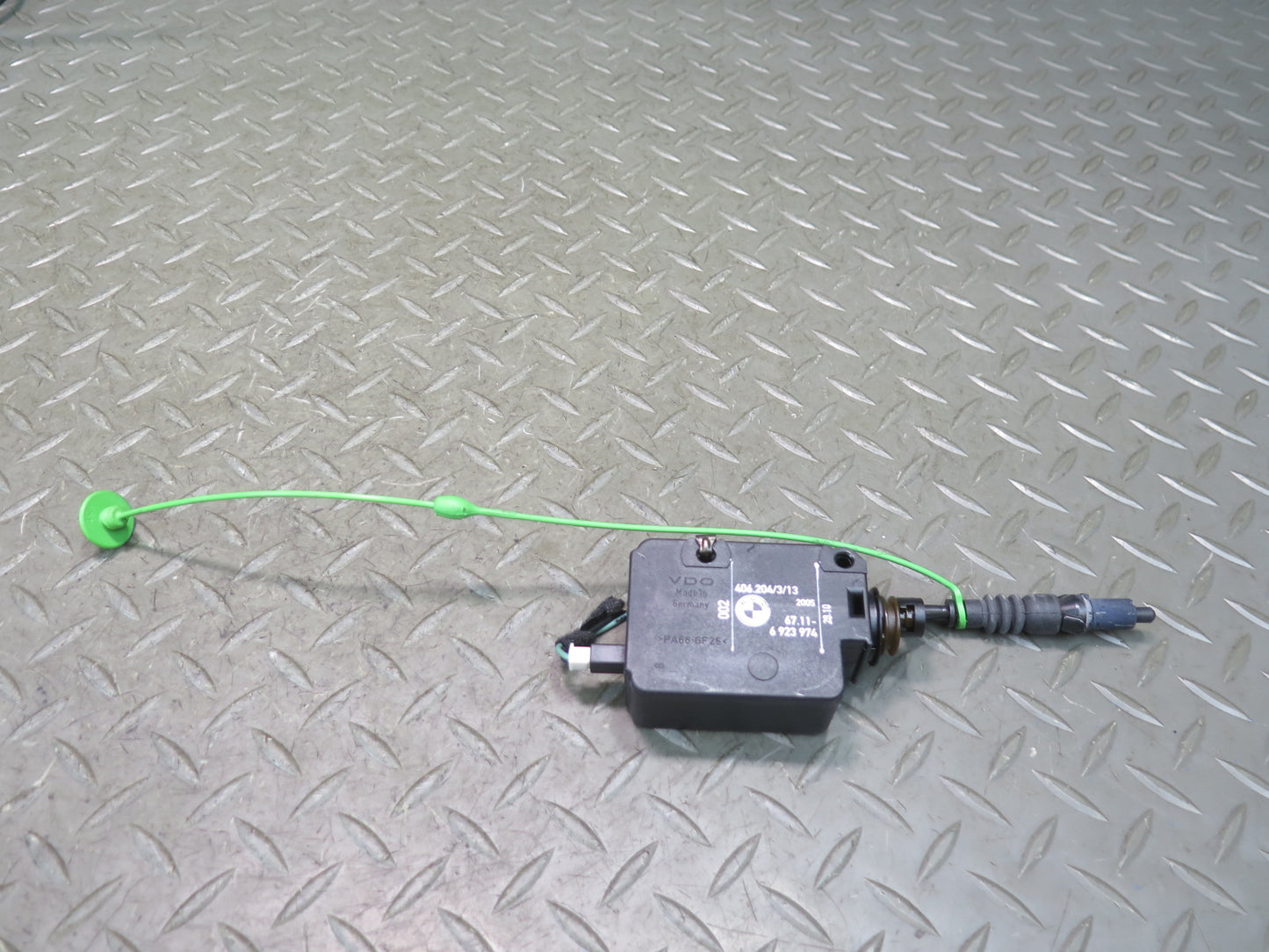 00-06 BMW E53 X5 Fuel Tank Door Lock Actuator 6923974 OEM